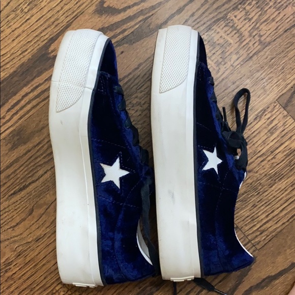 navy blue platform converse